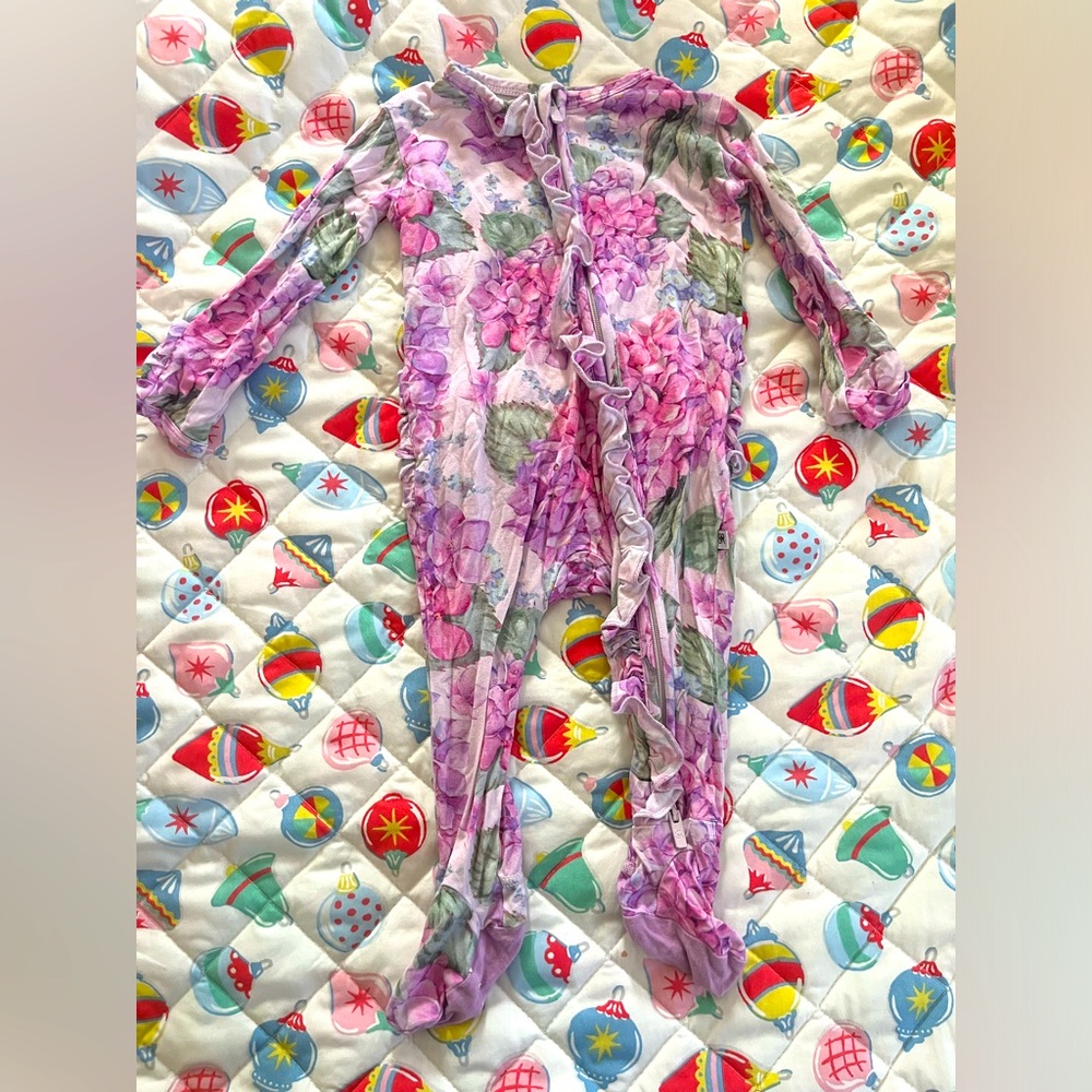 Bums and Roses hydrangea bamboo zippy baby pajama 3-6 months